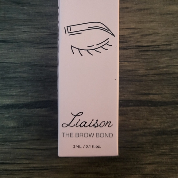 Liaison Brow Bond Serum - Picture 3 of 4